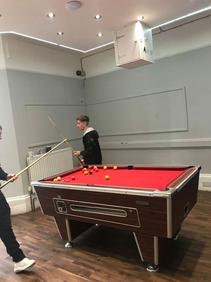 Young residents at new Leamington Spa scheme learn how to refurbish old